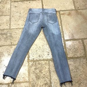 Madewell Distressed Grayish Skinny Skinny Jeans 👖 Size 26x32